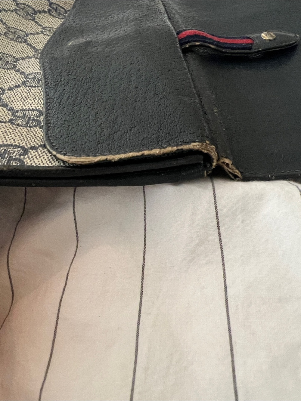 Vintage Gucci Black and Beige GG Canvas Continental Wallet - Picture 8 of 11